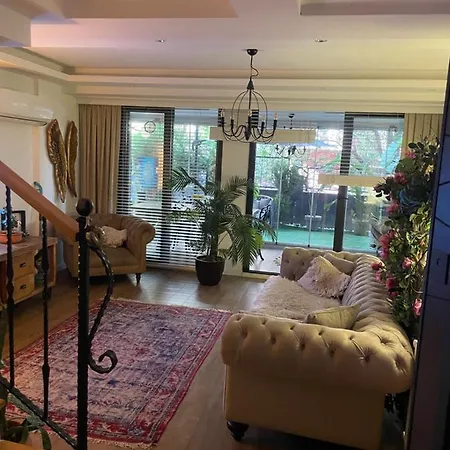 Bahceli Dubleks Apartment